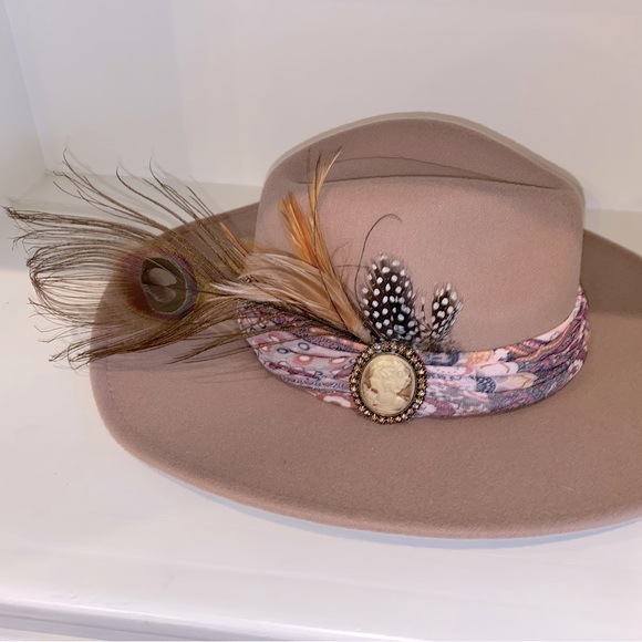 Custom wide brim felt hat. Size is adjustable main image 4